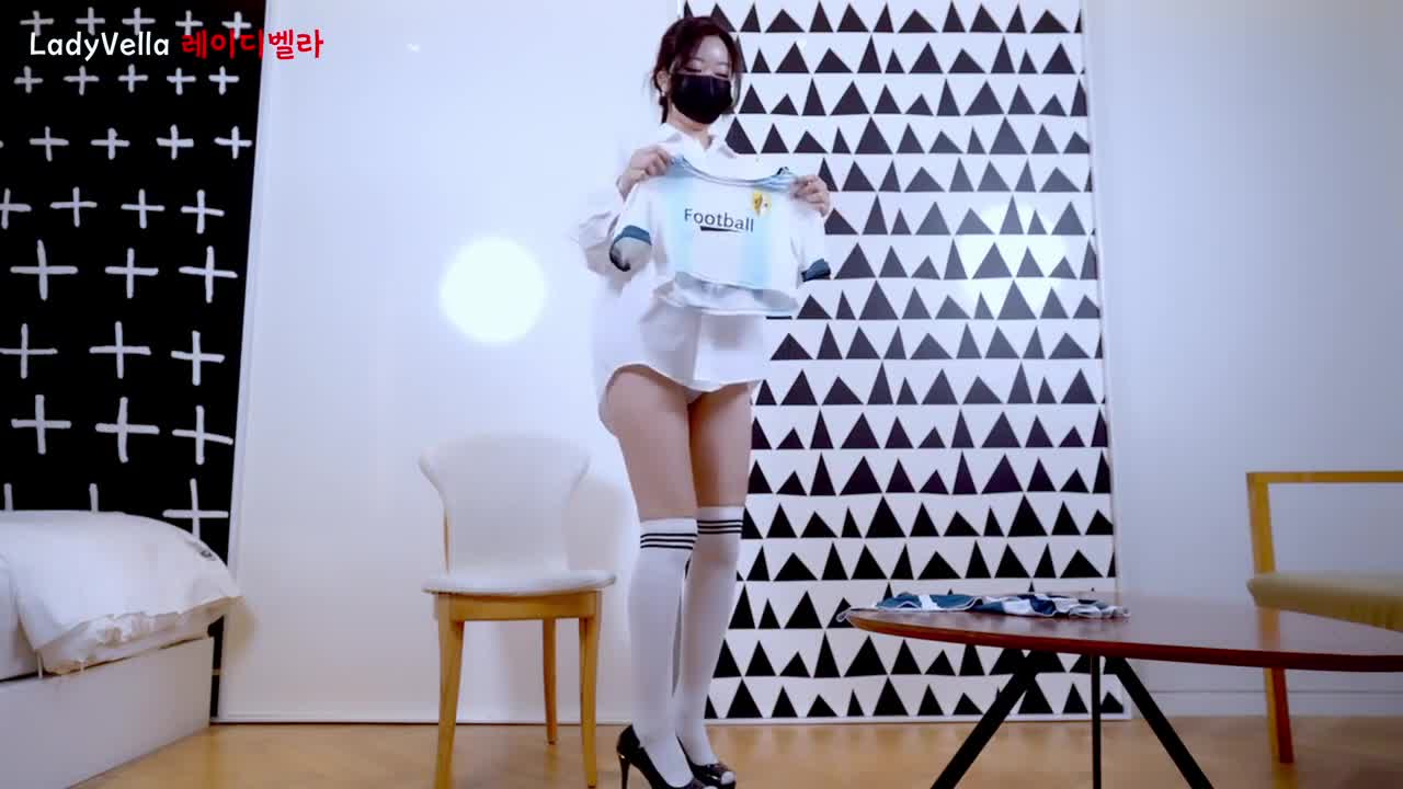 【LadyVella】 【solle21】抹油热舞 及付费大尺度福利合集【100 v】 (24)