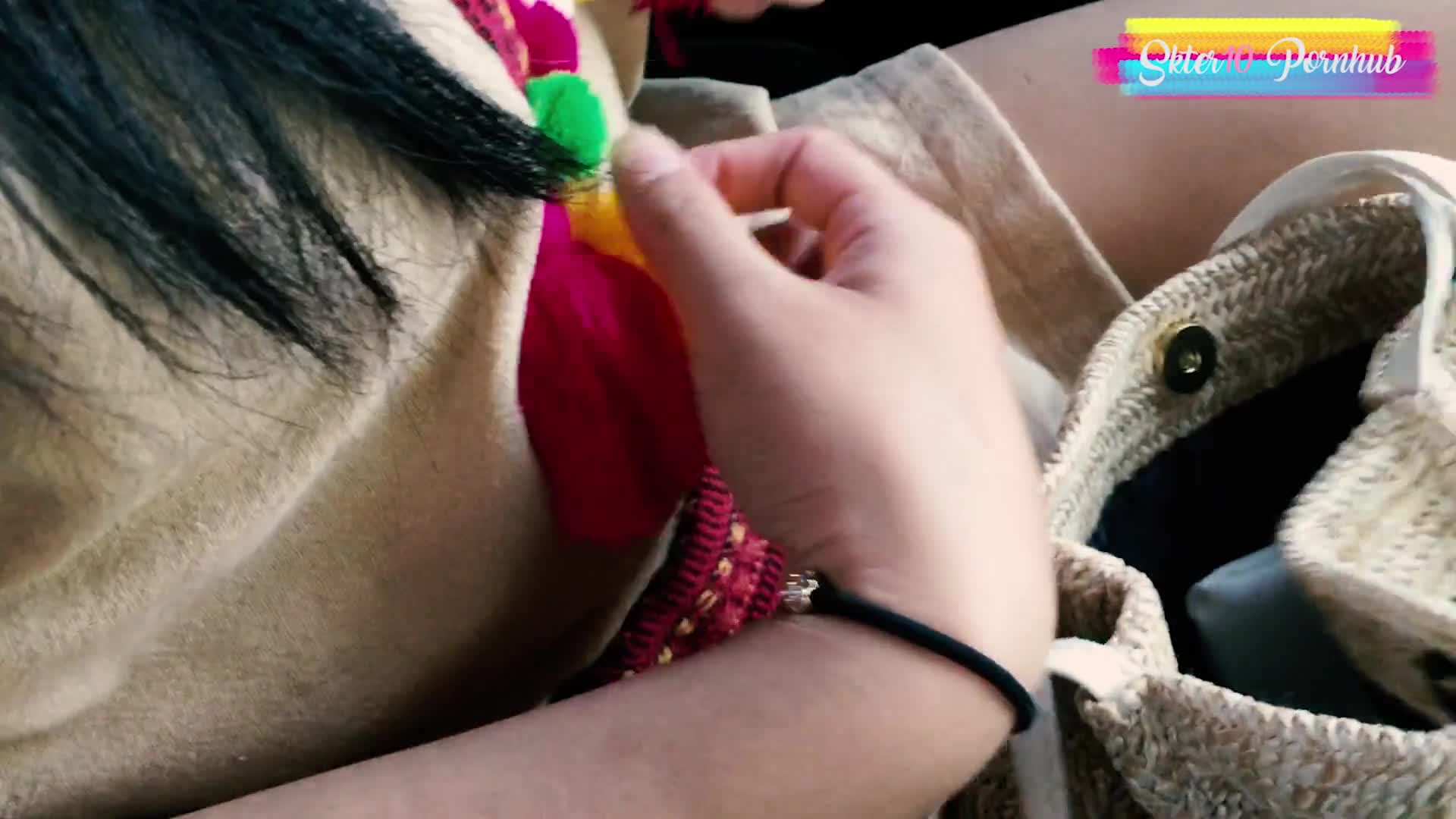 【自整理】有露出癖的老婆戴着无线跳蛋逛超市，我在后面用手机把震动频率调到最大！【200V】 (52)