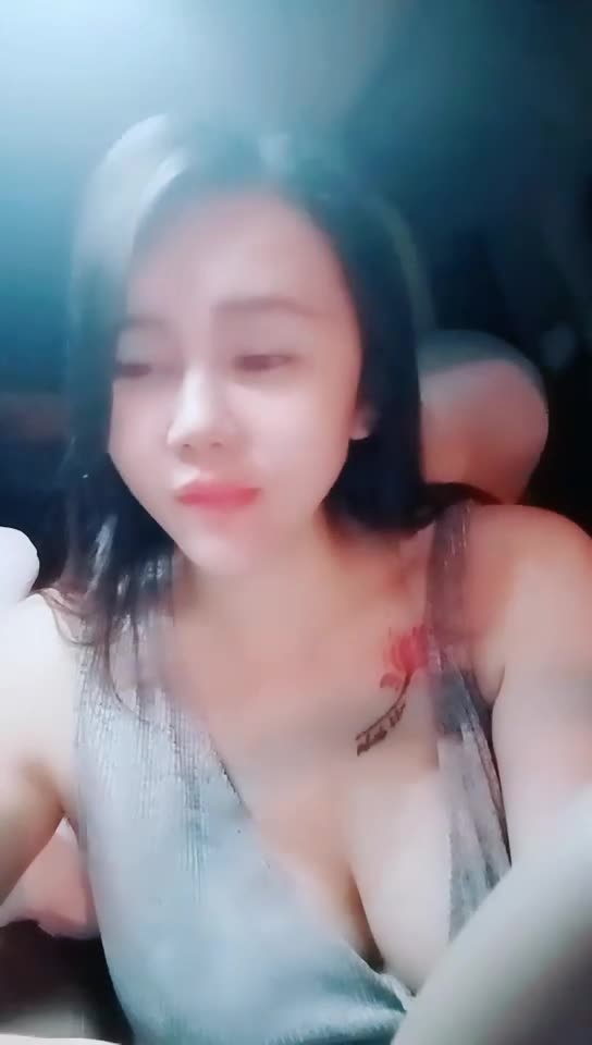 【雪儿老师】G奶滴滴女司姬~沟搭乘客~无套车震【29V】 (4)