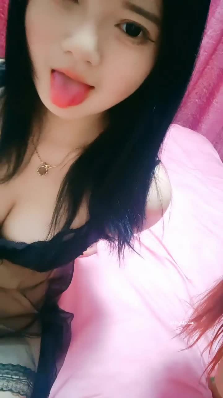 【共享骚母女】母女花同床献艺~妈妈和女儿逼逼互望【15V】 (15)