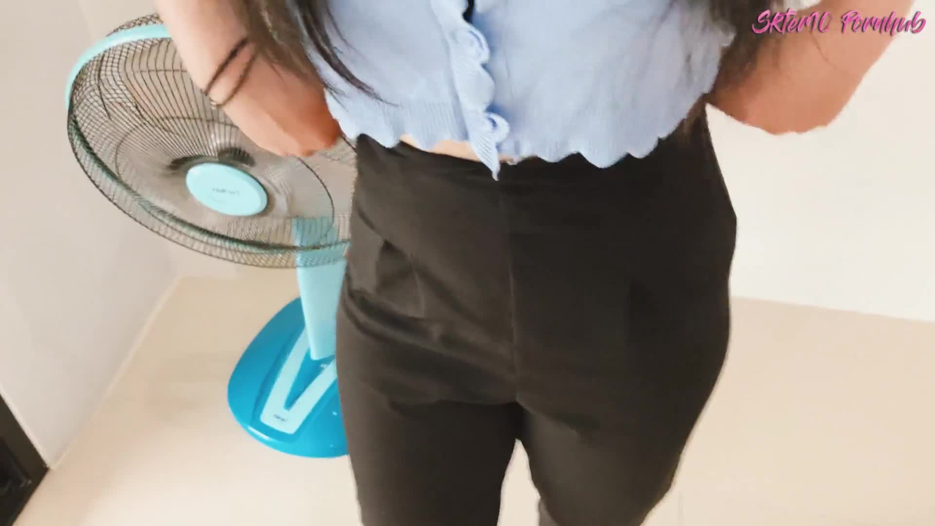 【自整理】有露出癖的老婆戴着无线跳蛋逛超市，我在后面用手机把震动频率调到最大！【200V】 (32)