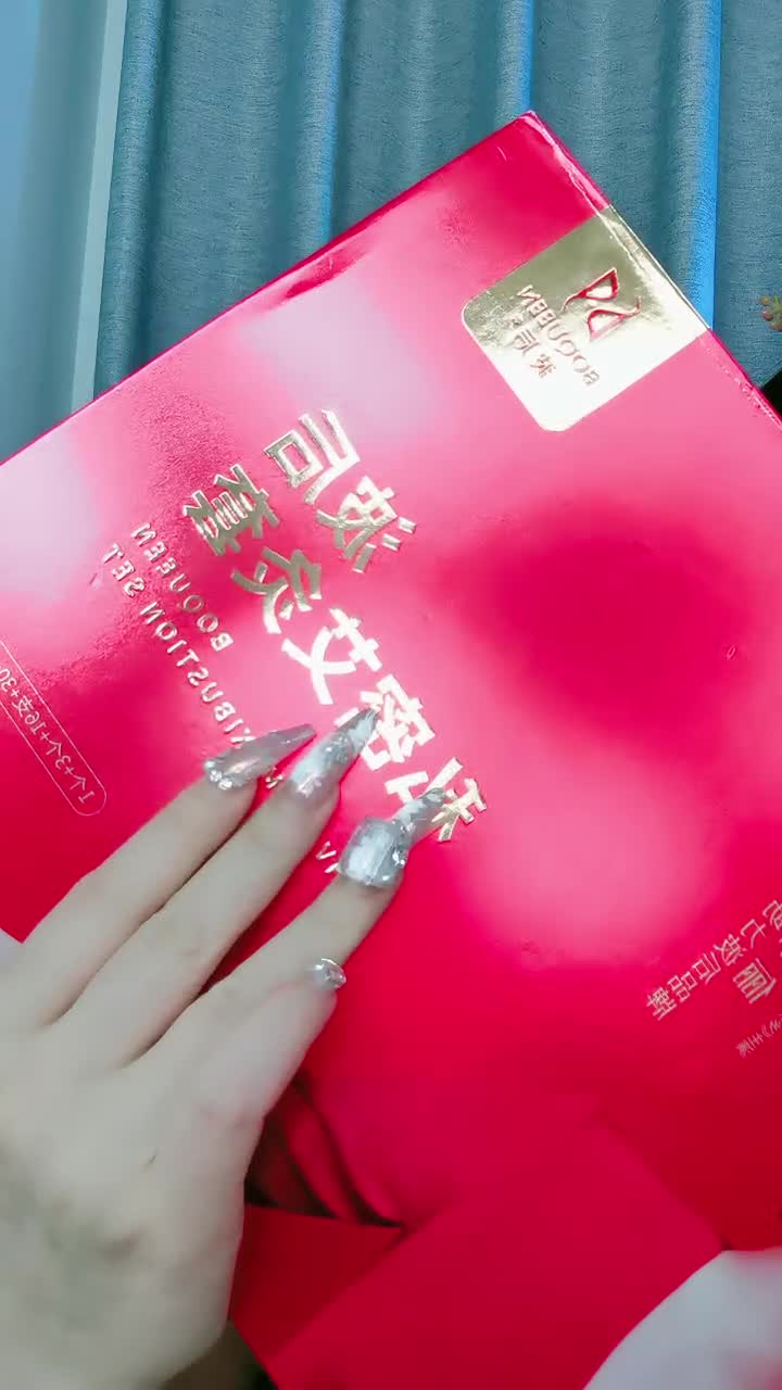 【纯约空姐微微】雪白大奶~诱惑满满【19V】 (18)