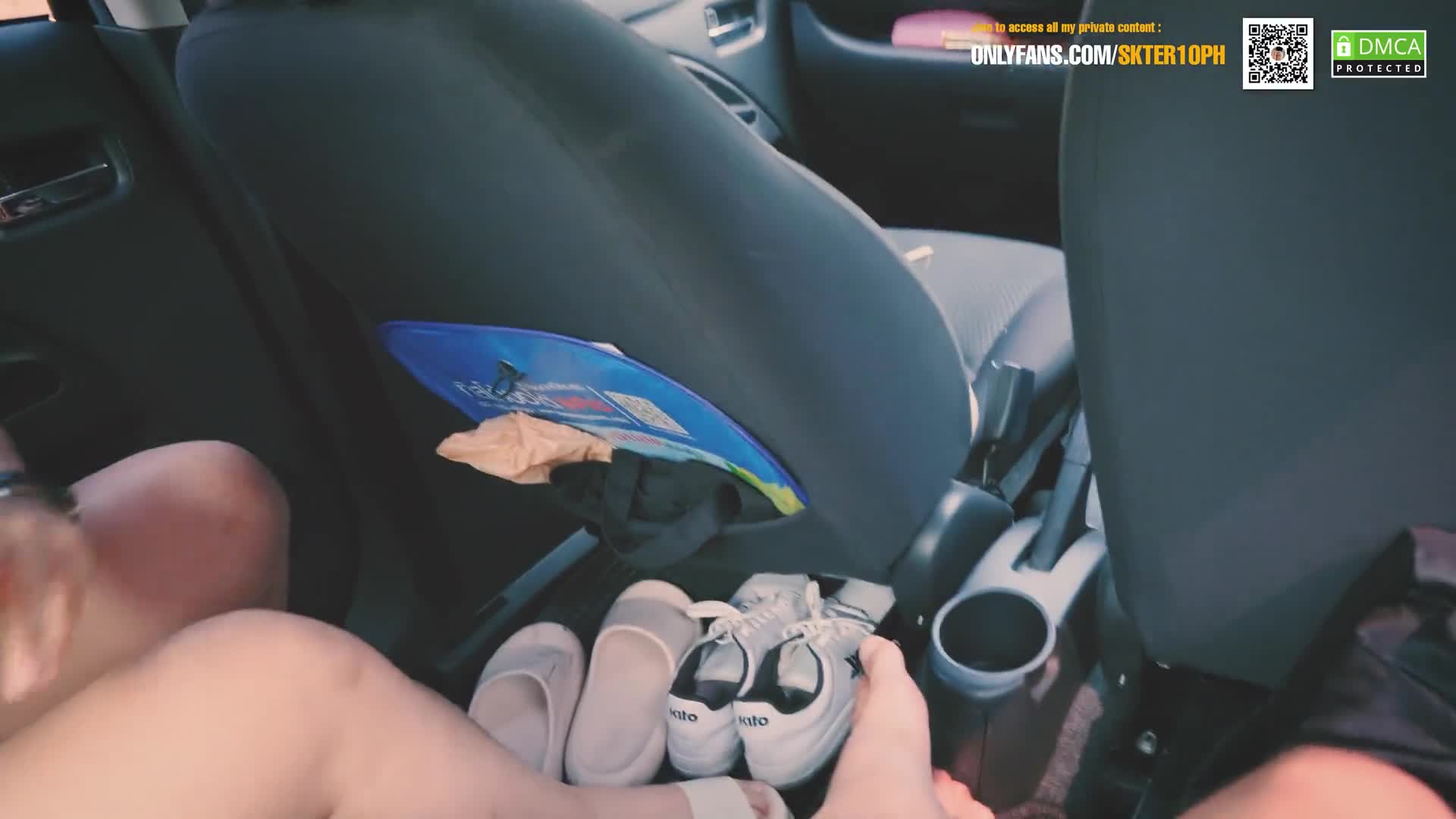 【自整理】有露出癖的老婆戴着无线跳蛋逛超市，我在后面用手机把震动频率调到最大！【200V】 (80)