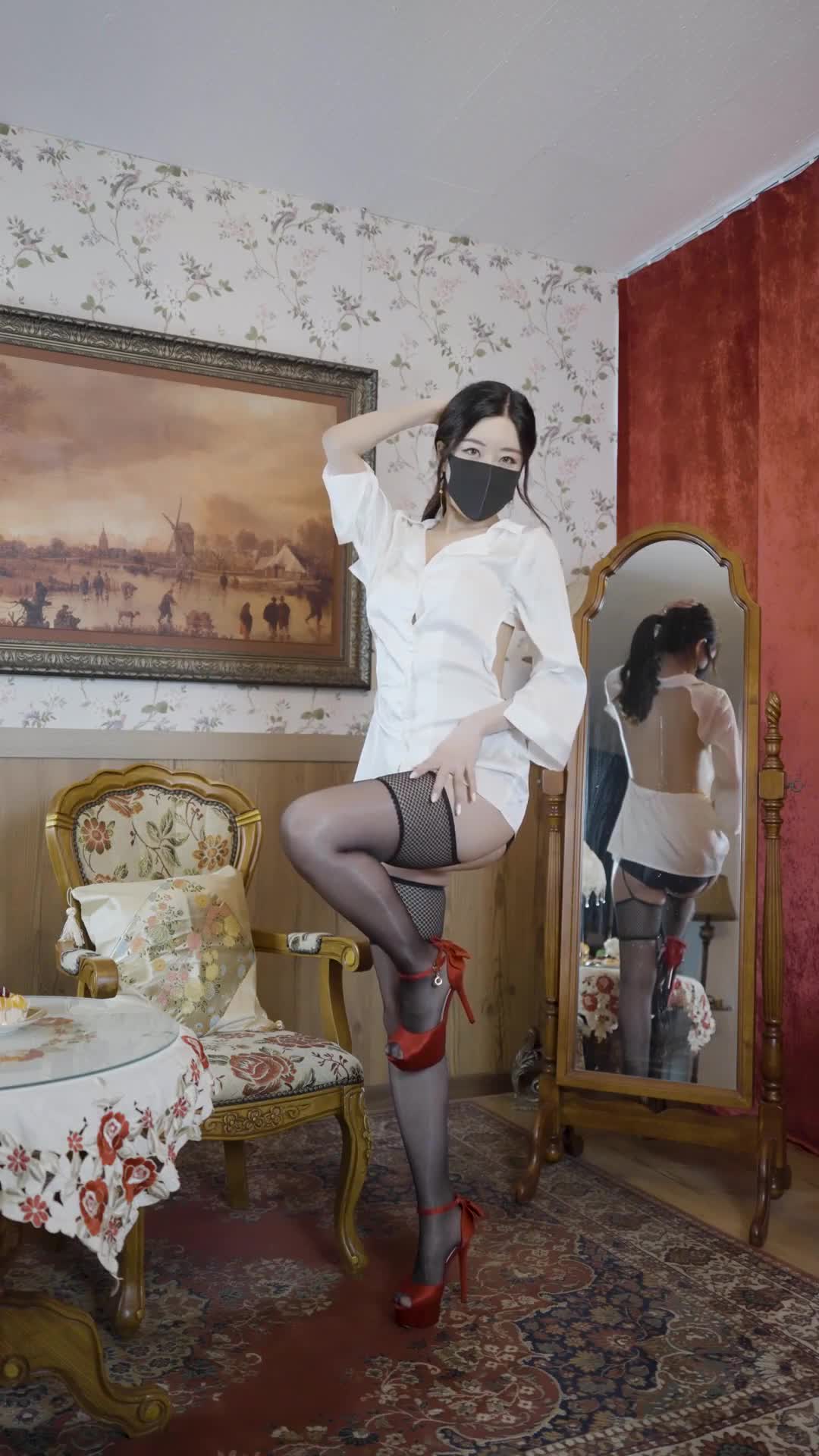 【LadyVella】 【solle21】抹油热舞 及付费大尺度福利合集【100 v】 (71)