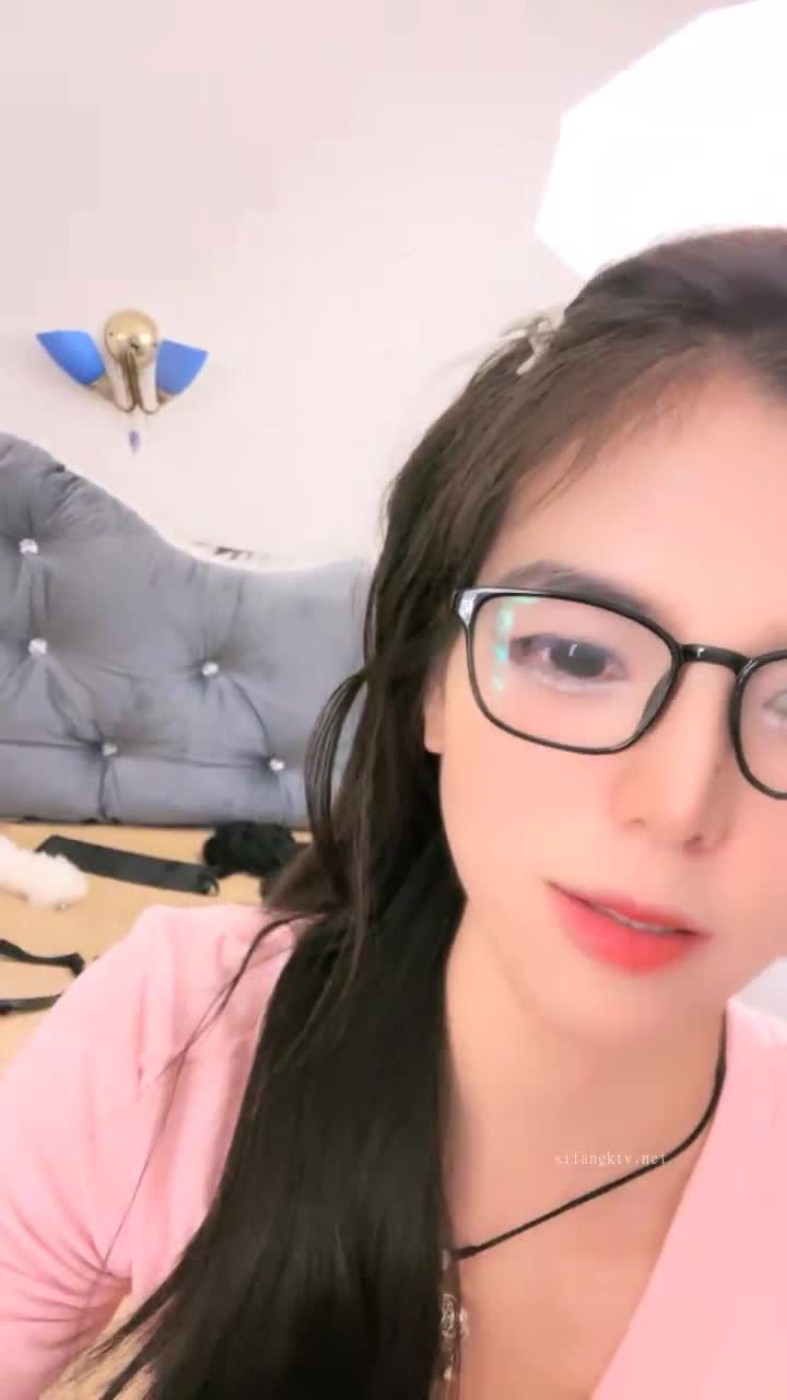 【111爆浆】长腿女神~掰穴道具抽插~串珠爆菊~跳蛋流浆【23V】 (21)