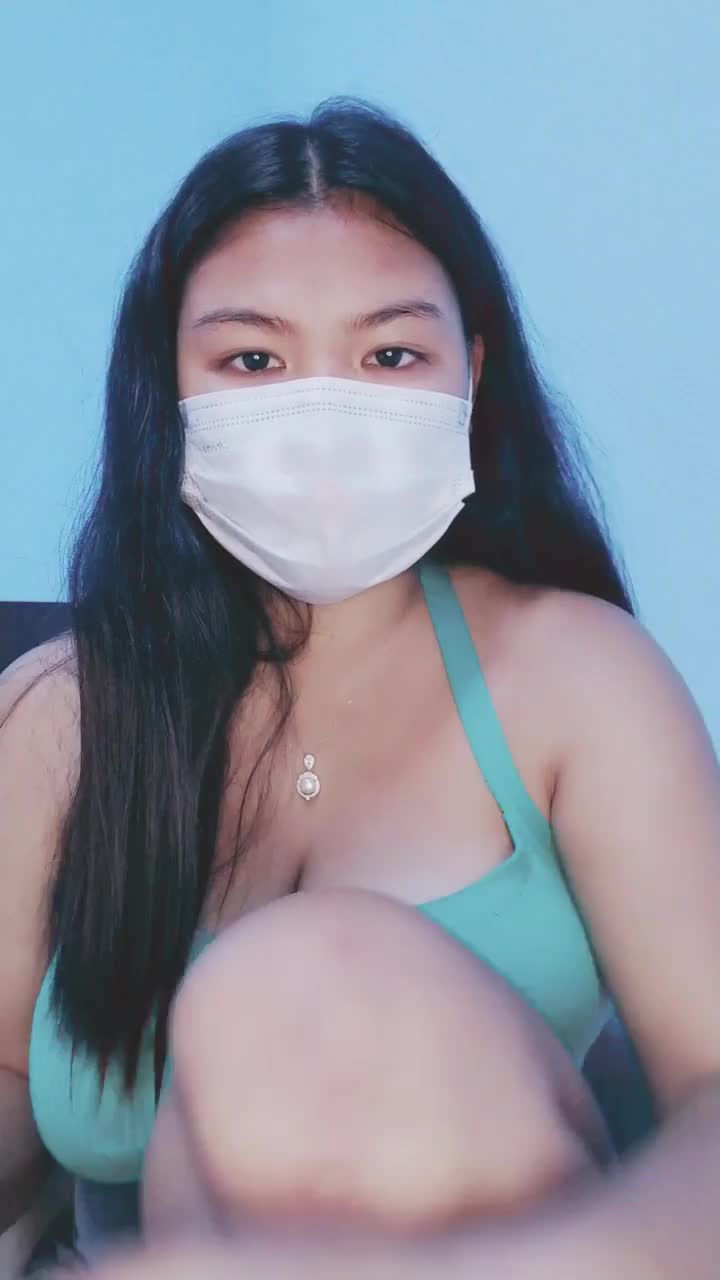 巨乳主播重坦【大牙】裸舞~抖奶~抖臀~道具狂插【17V】 (12)