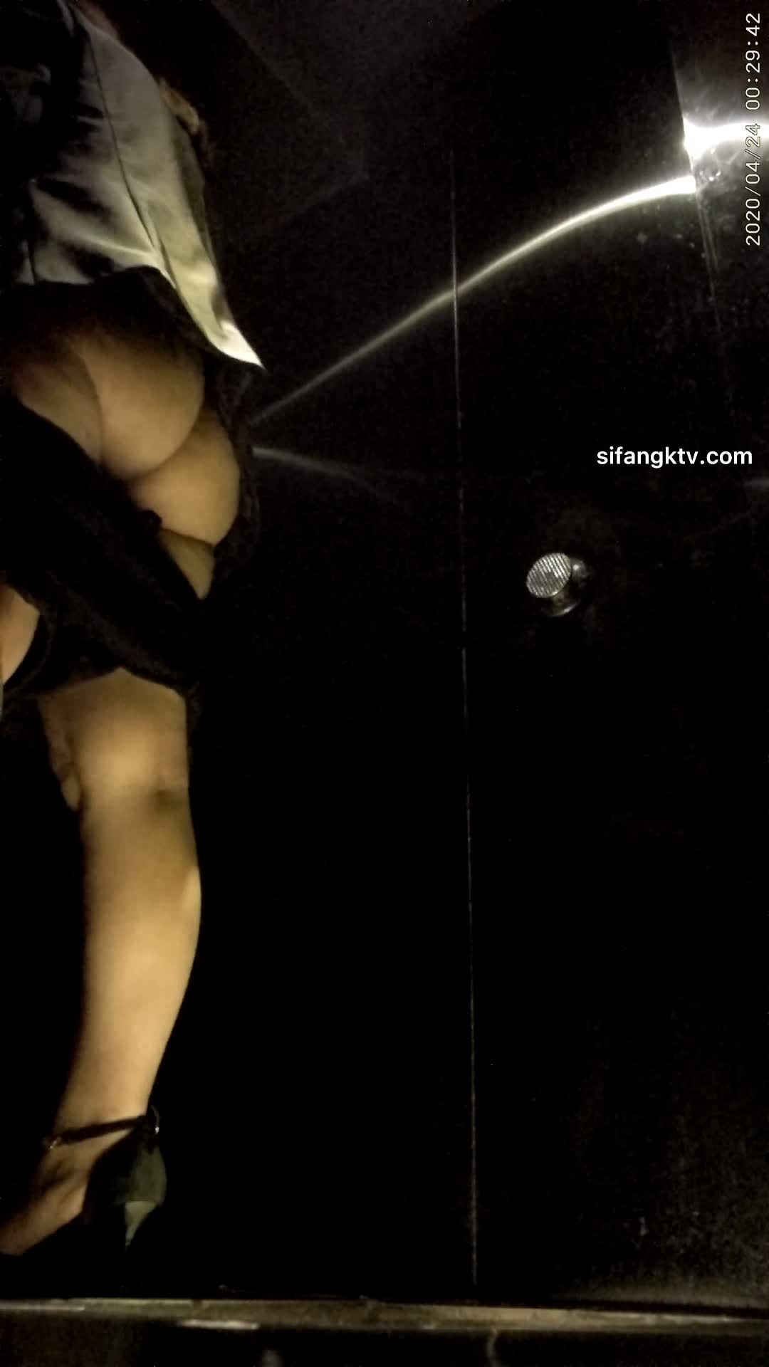 （全景厕拍）夜店回忆录系列 逼脸同框 各种美女夜店偷拍合集【55v】 (12)