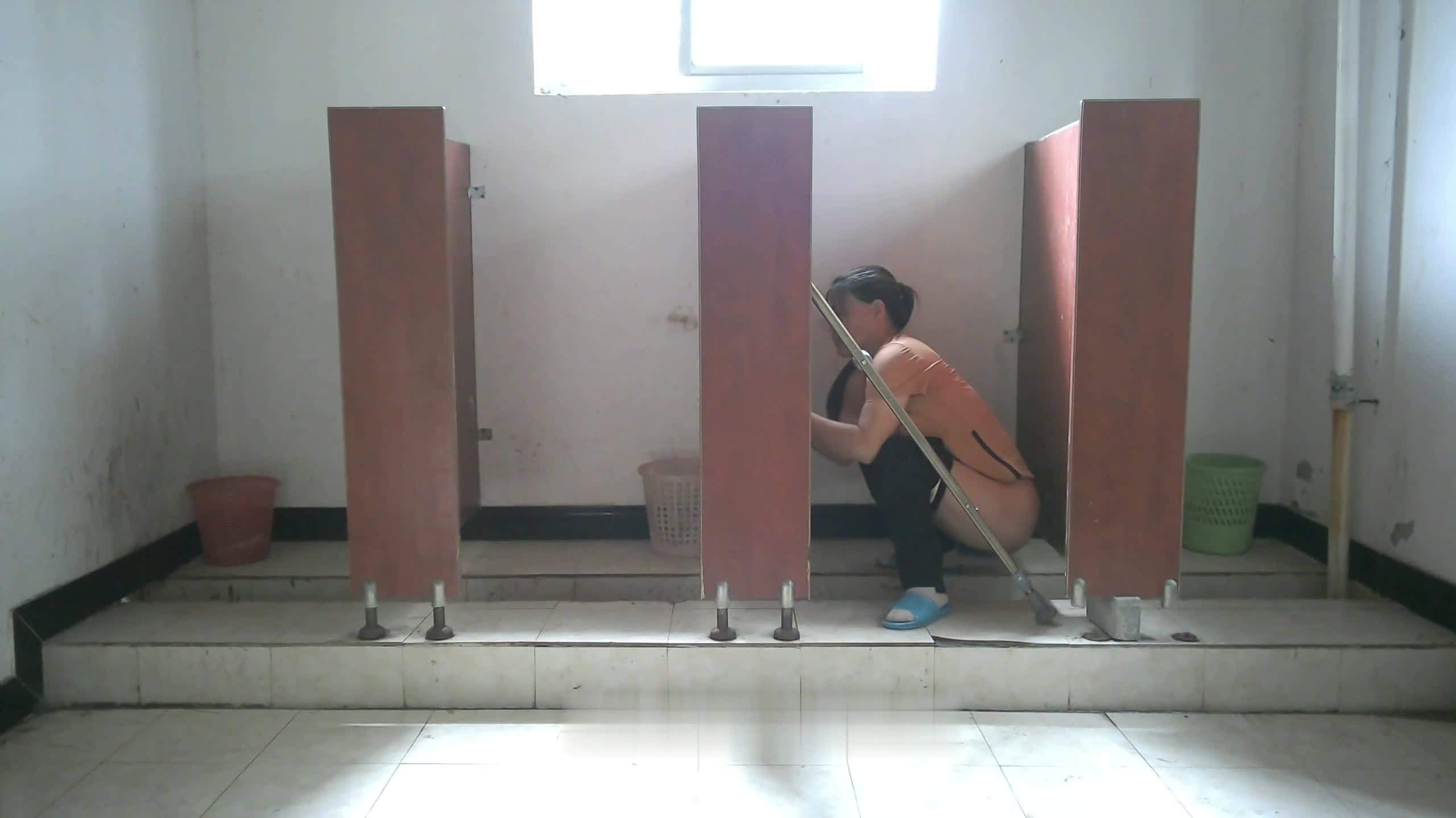 佼佼者全景厕拍第4期-1镜4位置【27V】 (25)