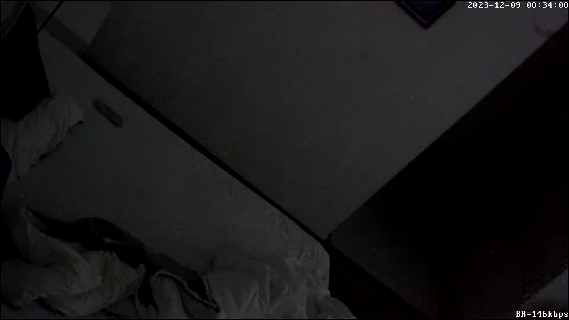 最新酒店偷拍！少妇偷情啪啪 情趣衣服 SM皮鞭增加情趣 【100v】 (4)