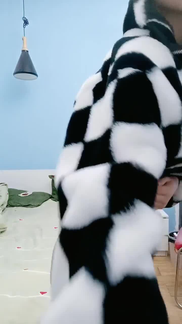 神似章子怡！绿播主播下海！【白米稀饭】18岁骨干美少女，高价收费房，震动器自慰【20v】 (19)