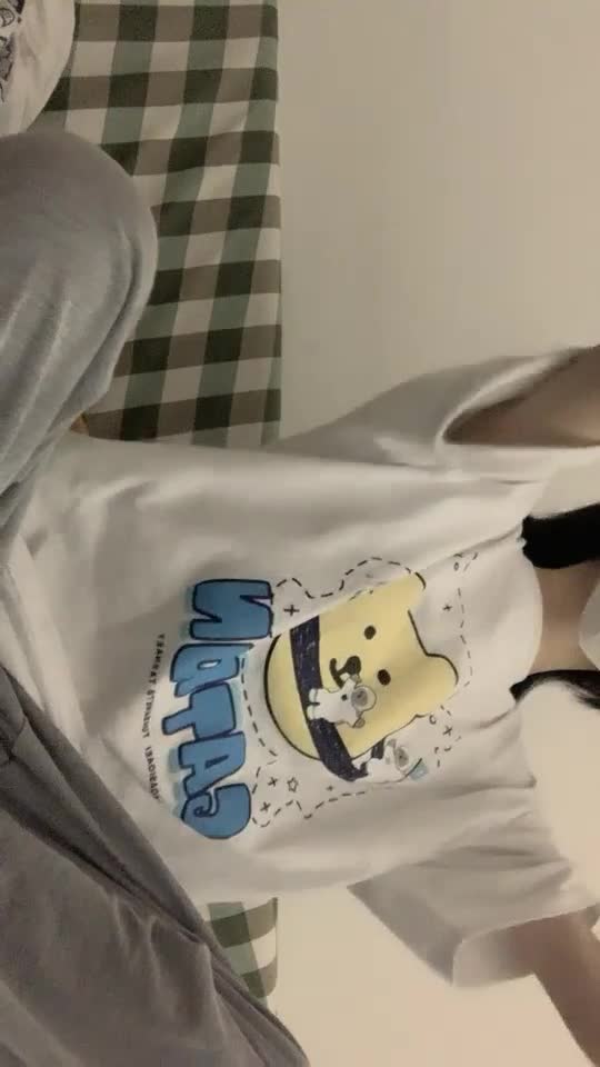 二次元的小萝莉【70后小奶狗】 黑丝诱惑~跳蛋自慰~掰穴喷尿【60v】 (53)