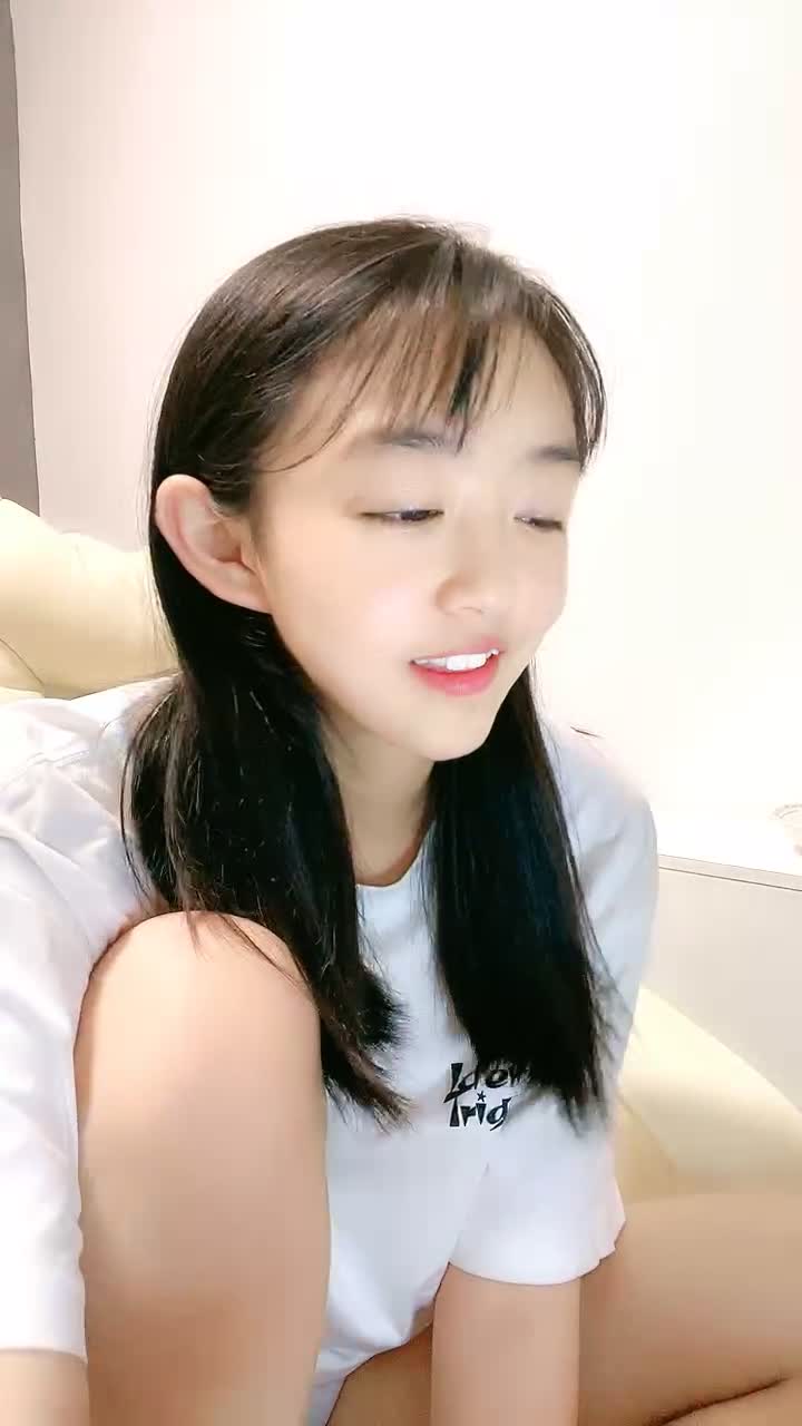 【爆炒法系大栗子】超级嫩的00后清纯学生小萝莉瘾太大【30V】 (1)