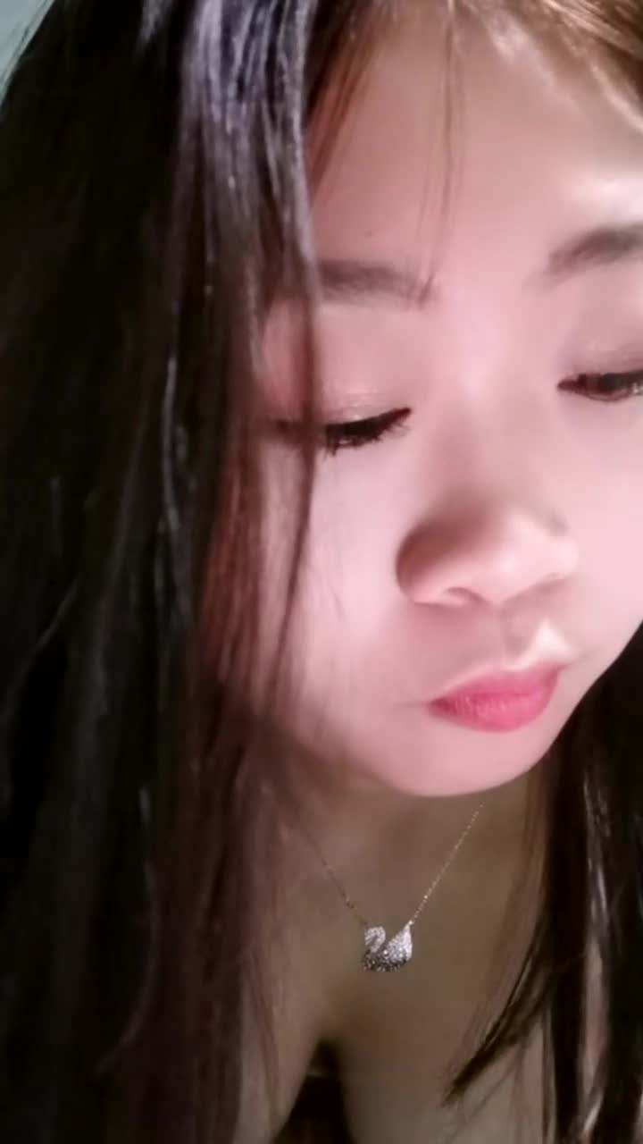 【乘务员妹妹】G奶学妹天然美乳~黑牛狂震~强震骚逼~爽到出白浆【87V】 (33)