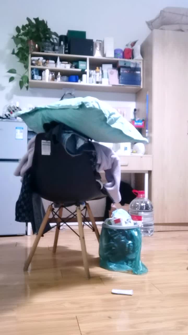 【乘务员妹妹】G奶学妹天然美乳~黑牛狂震~强震骚逼~爽到出白浆【87V】 (35)