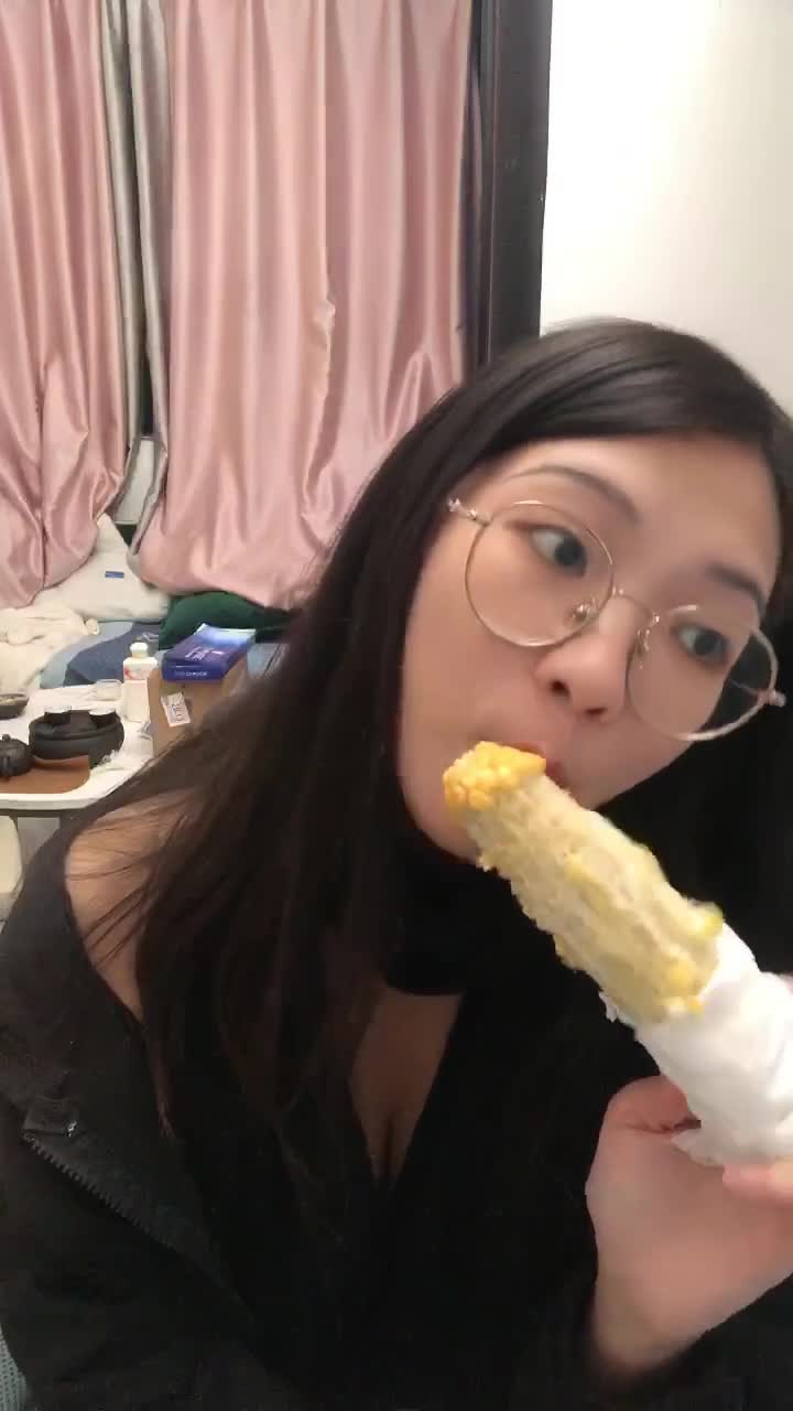 【跳跳蛇】超美巨乳身材绝品大尺度御姐~骚到被摄影师抓奶【42V】 (40)