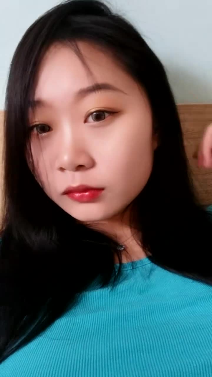 【乘务员妹妹】G奶学妹天然美乳~黑牛狂震~强震骚逼~爽到出白浆【87V】 (82)