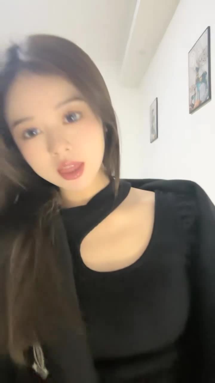 【财神爷的心尖宝贝】酒吧女神~全裸热舞~沐浴道具自慰 【61V】 (31)