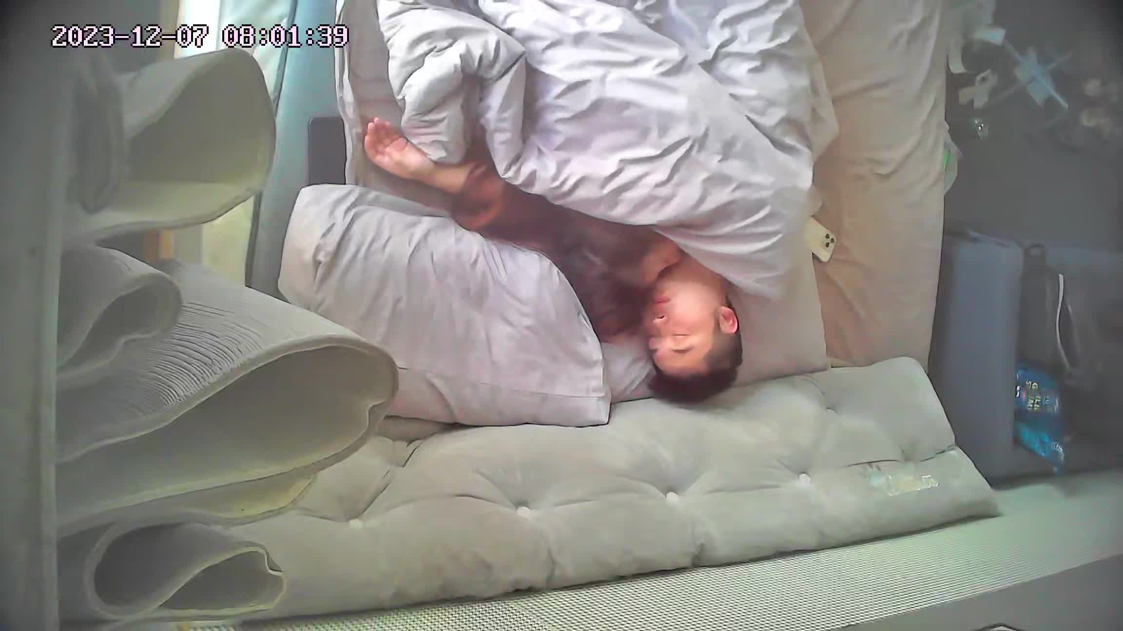 酒店偷拍~安防精品~女孩被大力操穴干哭了(后续）【11V】 (9)