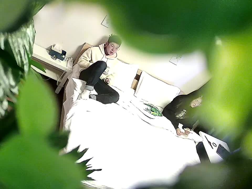 最新酒店偷拍 淫荡的女仆装小情侣自制小电影 气质高冷的学生妹和男友开房操表情销魂作品合集【10v】 (10)