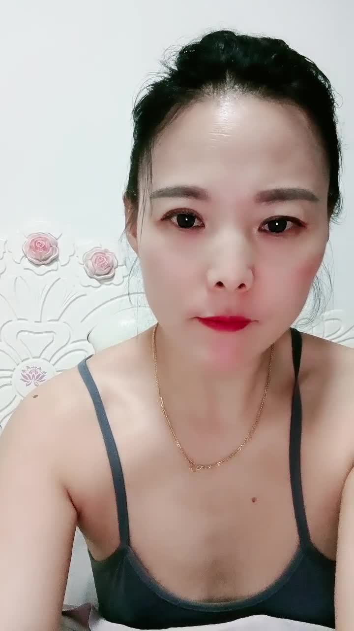 【蜜桃小嫂子】P5 熟女性感热舞全裸自慰 【20V】2 (4)