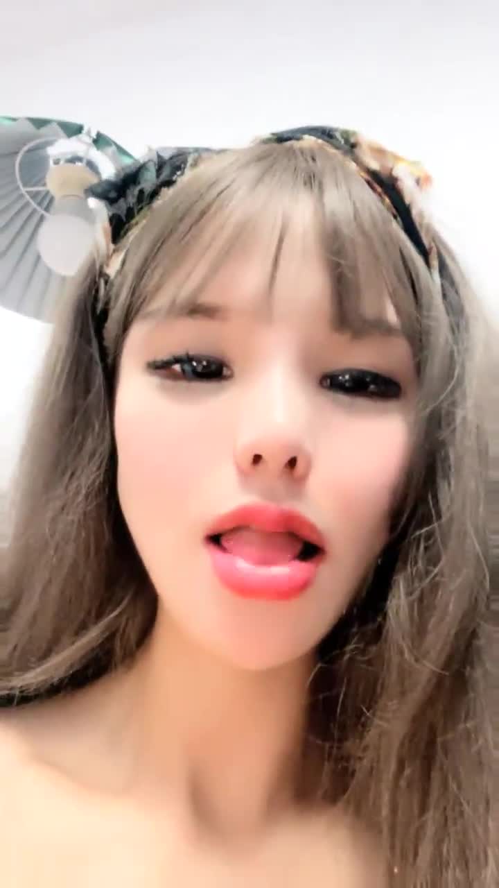 最新合集！调教性奴【颖宝睡不醒宝贝】电击~打炮深喉口交~拳交大小便失禁【25v 】 (21)