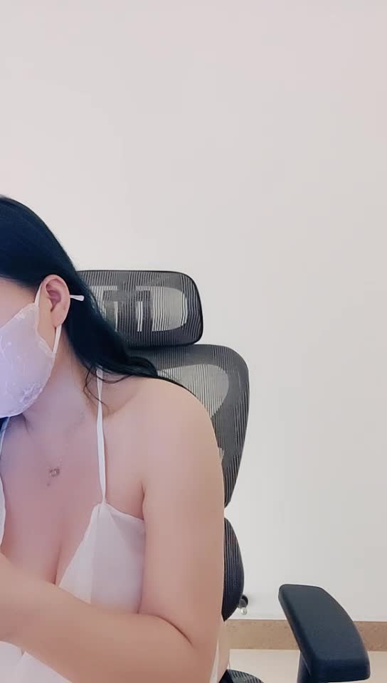 【奶宝儿奶宝】G奶技师~巨乳撸管~黑牛跳蛋~无套被干~爽【16V】 (13)