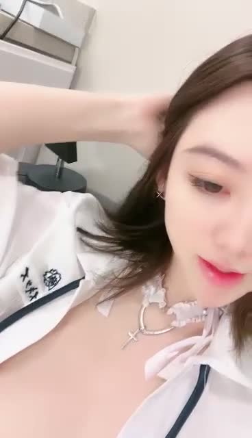 全网第一嫩穴女神回归【王动物马里布】温州网红女神~顶级身材~绝美粉逼~道具抽插 【78V】 (54)