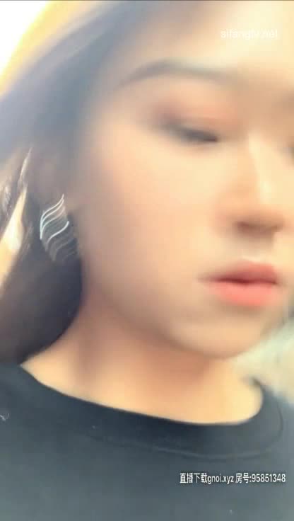 【嘉嘉有点不OK】收费 露奶 露逼 裸舞诱惑【21v】 (13)