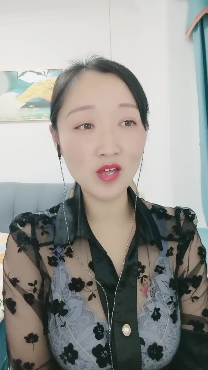 【允儿轻歌曼舞】性感熟妇格式服装诱惑裸舞【18V】 (15)