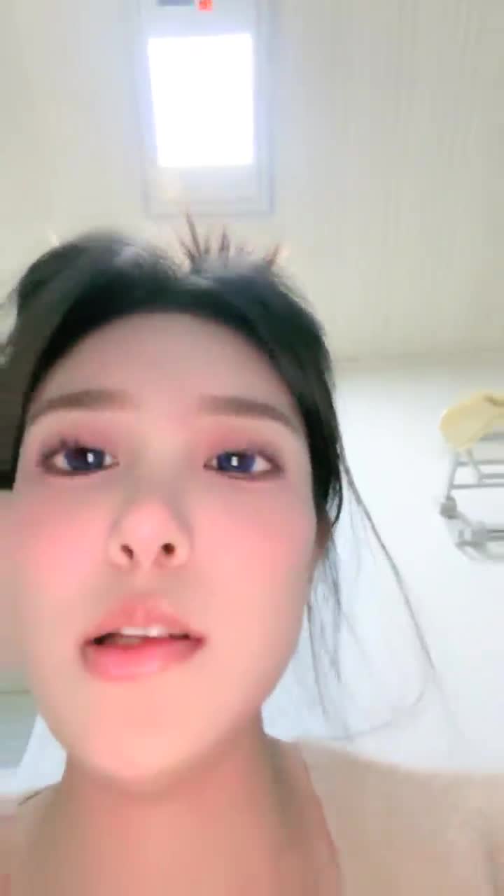 【孤独诗酒年华-美人鱼】全网第一美蜜穴【92V】 (41)