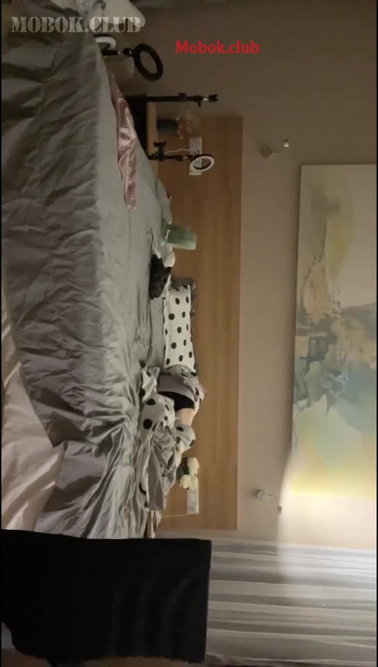 guochan2048.com-女人最嫩就这几年,开房带醉酒OO后学妹,半推半就慢慢脱下衣服,酥胸小嫩B堪称极品