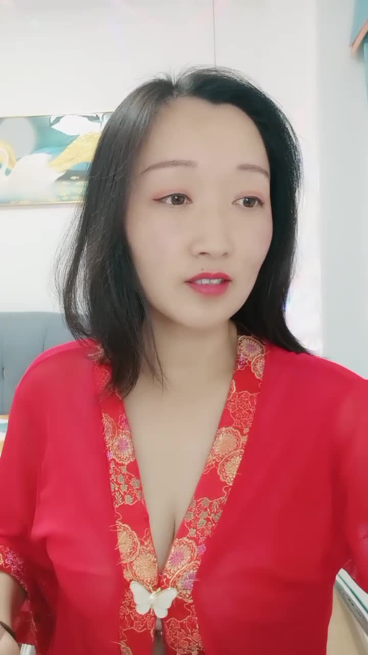 【允儿轻歌曼舞】性感熟妇格式服装诱惑裸舞【18V】 (18)