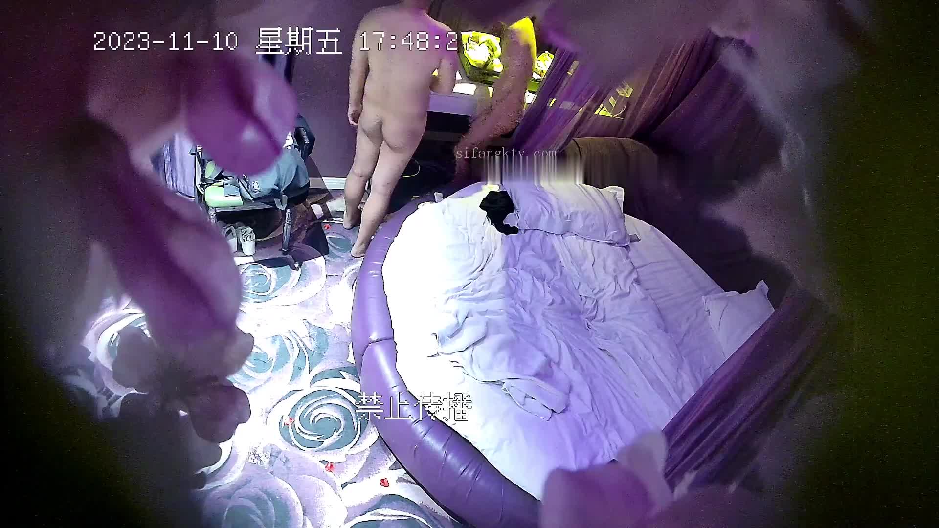 2023-11-10新流出情趣酒店偷拍眼镜美乳御姐和炮友开房激情不知道发现了什么尖叫说好变态啊