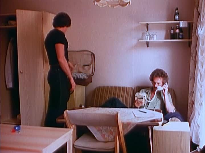 -复古四级，浓烈肉欲丰满少妇情趣勃发挡不住沦陷鸡巴狂甩用力抽操《少妇妓院1982.高清修复版》太骚了好爽