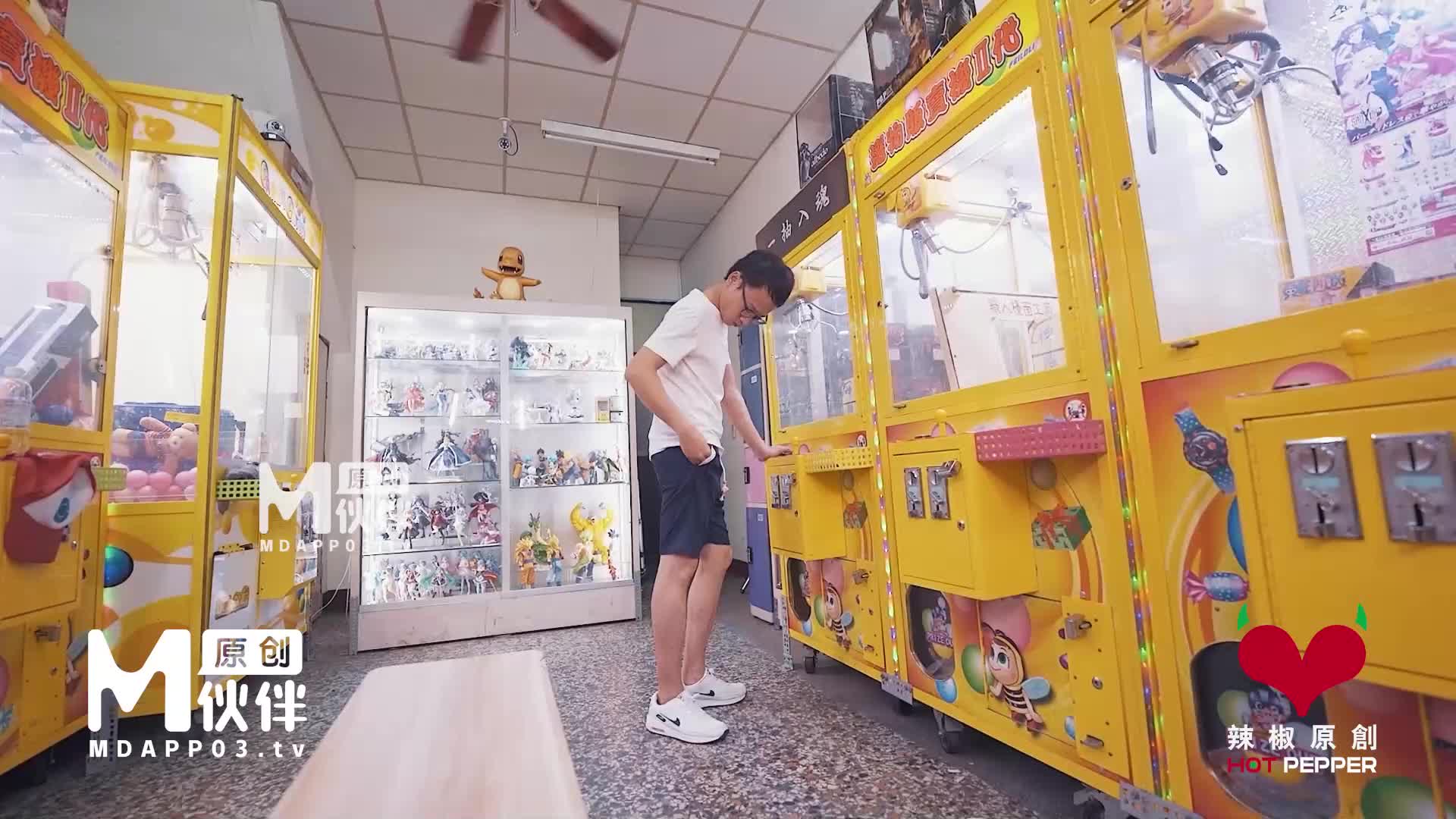 HPP-016  店面实境拍摄夹娃娃骑欲记映画x