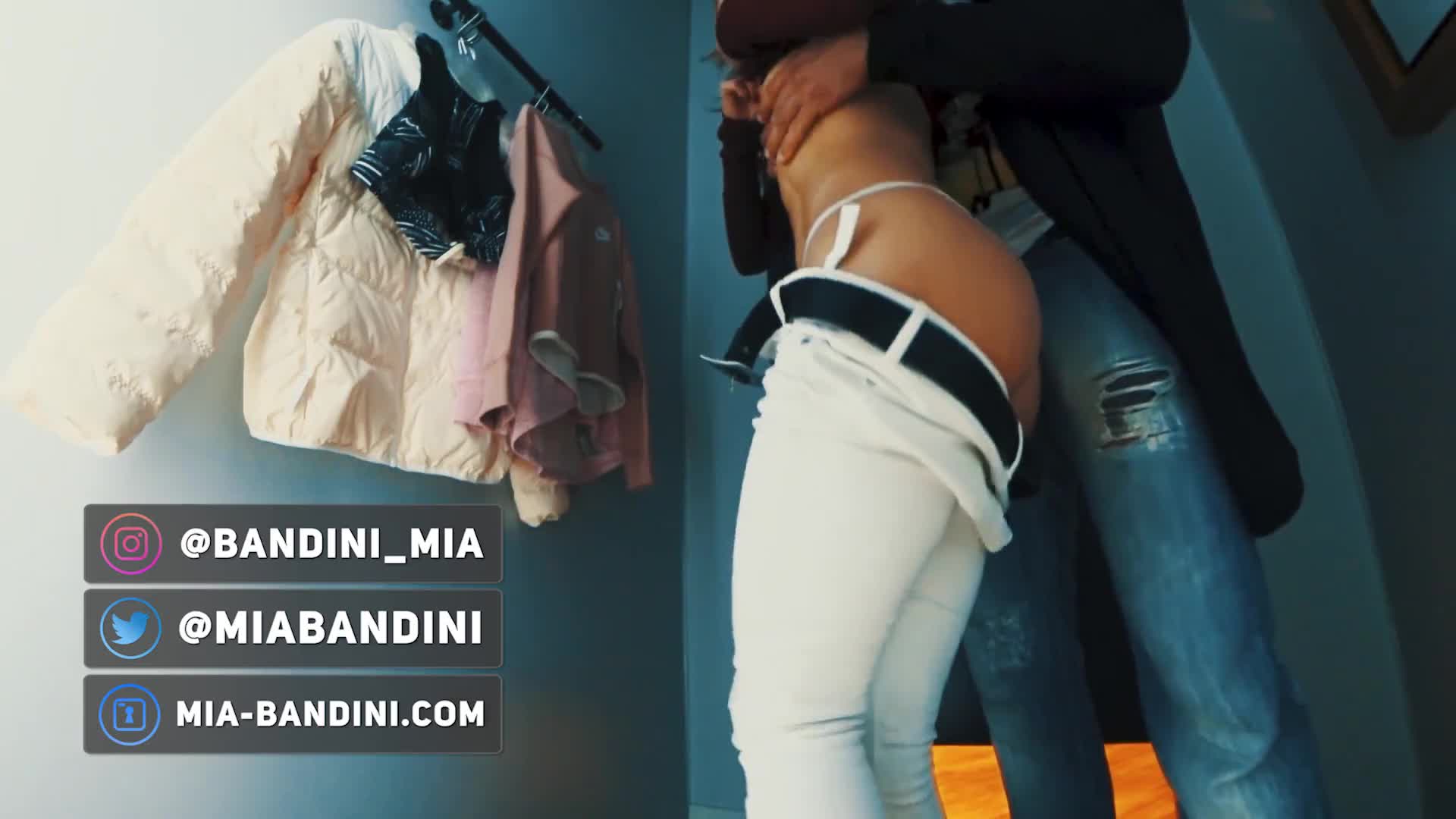 Hot public anal fuck in the fitting room (ph5e985f4bda5d4)