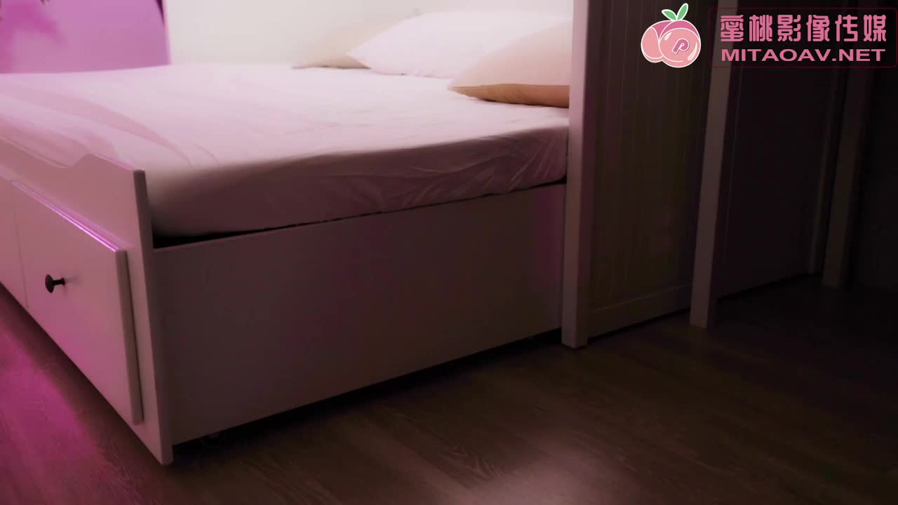 PMX023午夜猎艳未果欲火难耐-季妍希