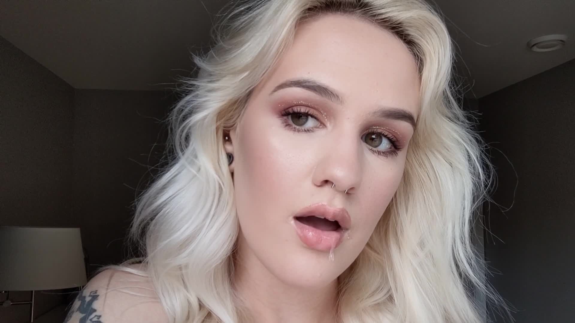 cum on my face？ haha .... unless？ (ph5df2a2f729a32)