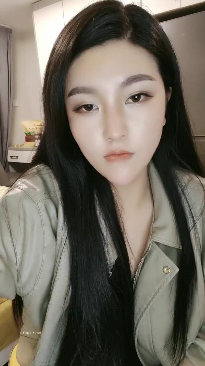 【功夫不好不要找我】36D大奶左右摇摆~御姐抠逼被内射~淫荡自慰【14V】 (13)