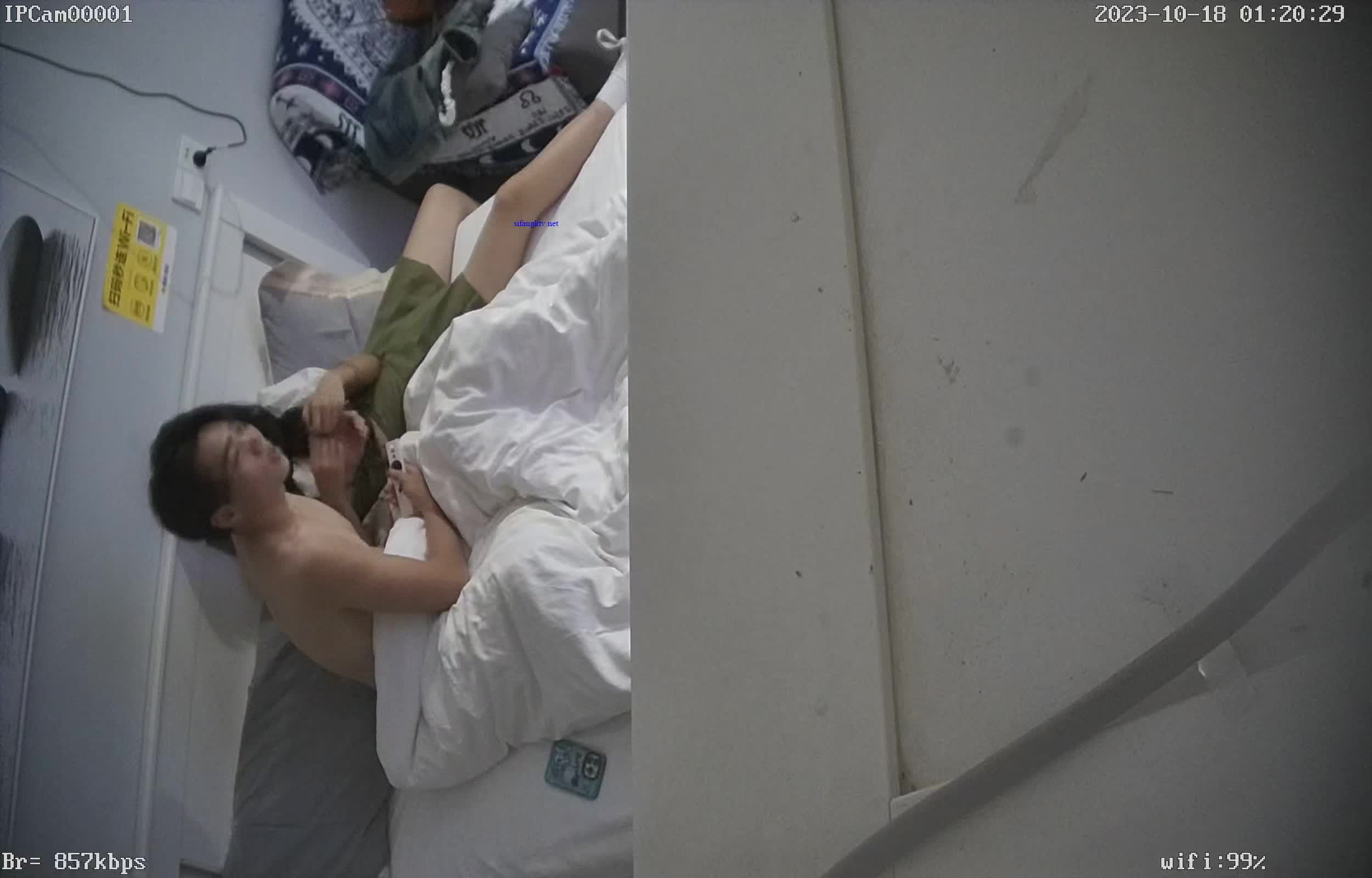 20231018-011929-012929