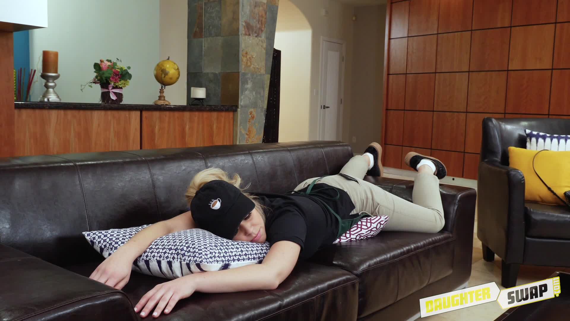 daughterswap.18.01.12.niki.snow