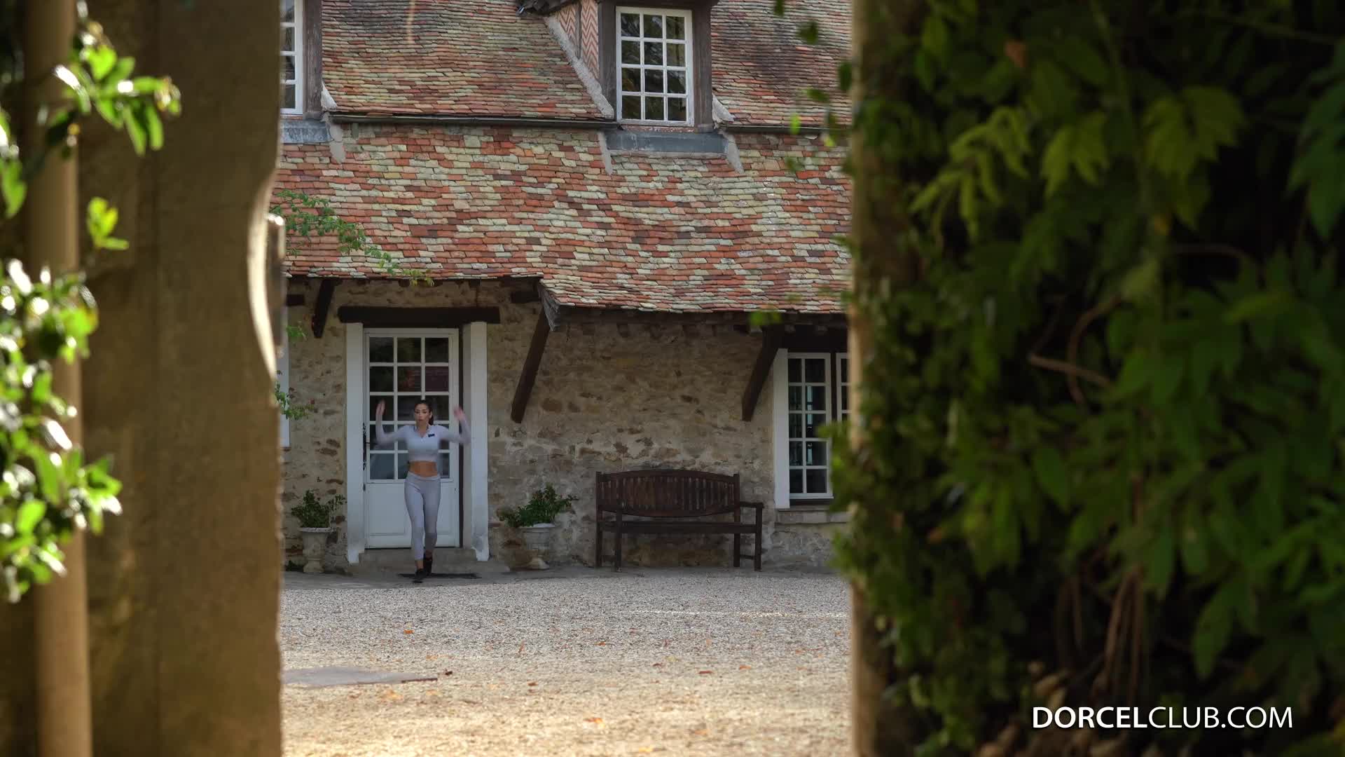 mother-in-law-takes-the-lead-en-s75477-v44873-1080p_full_mp4