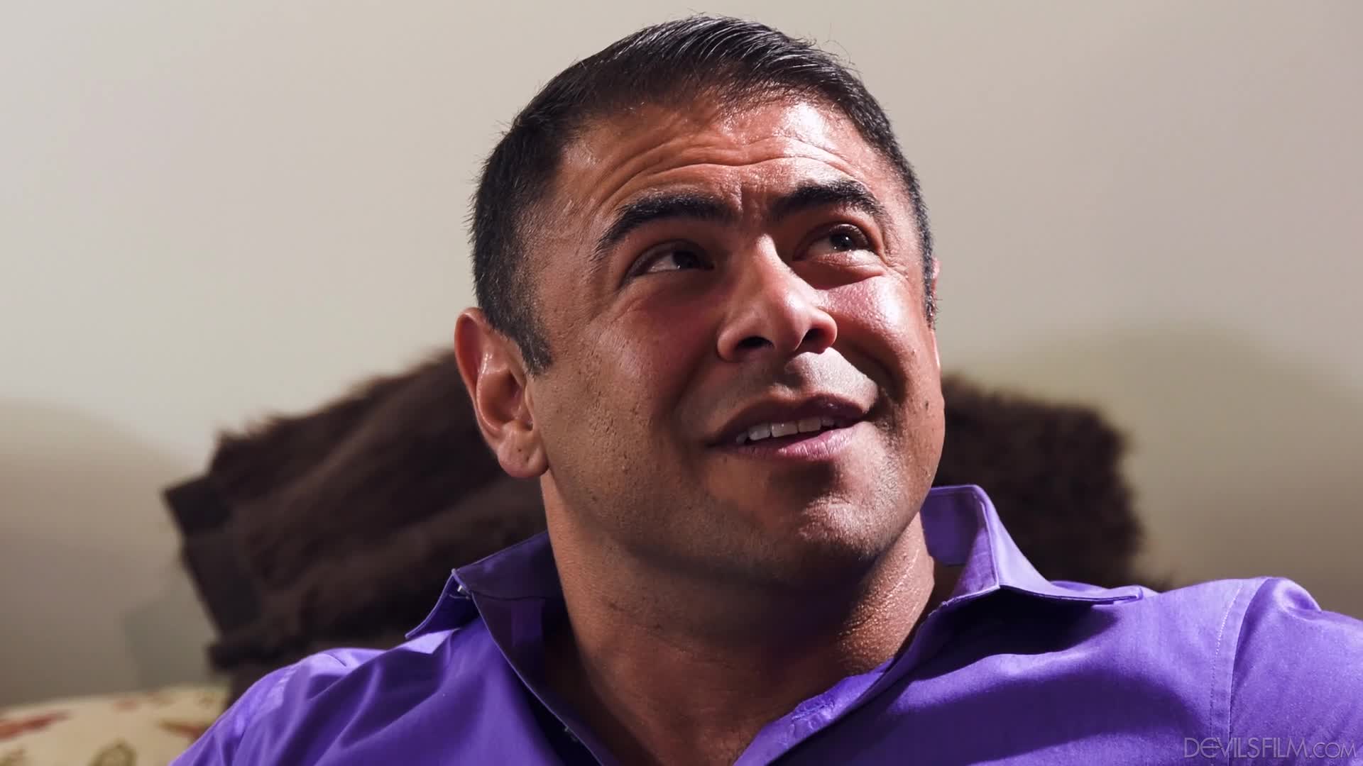 narcos-dvf-20-11-02-vanessa-vega-my-wife-found-out-im-bi-1080p