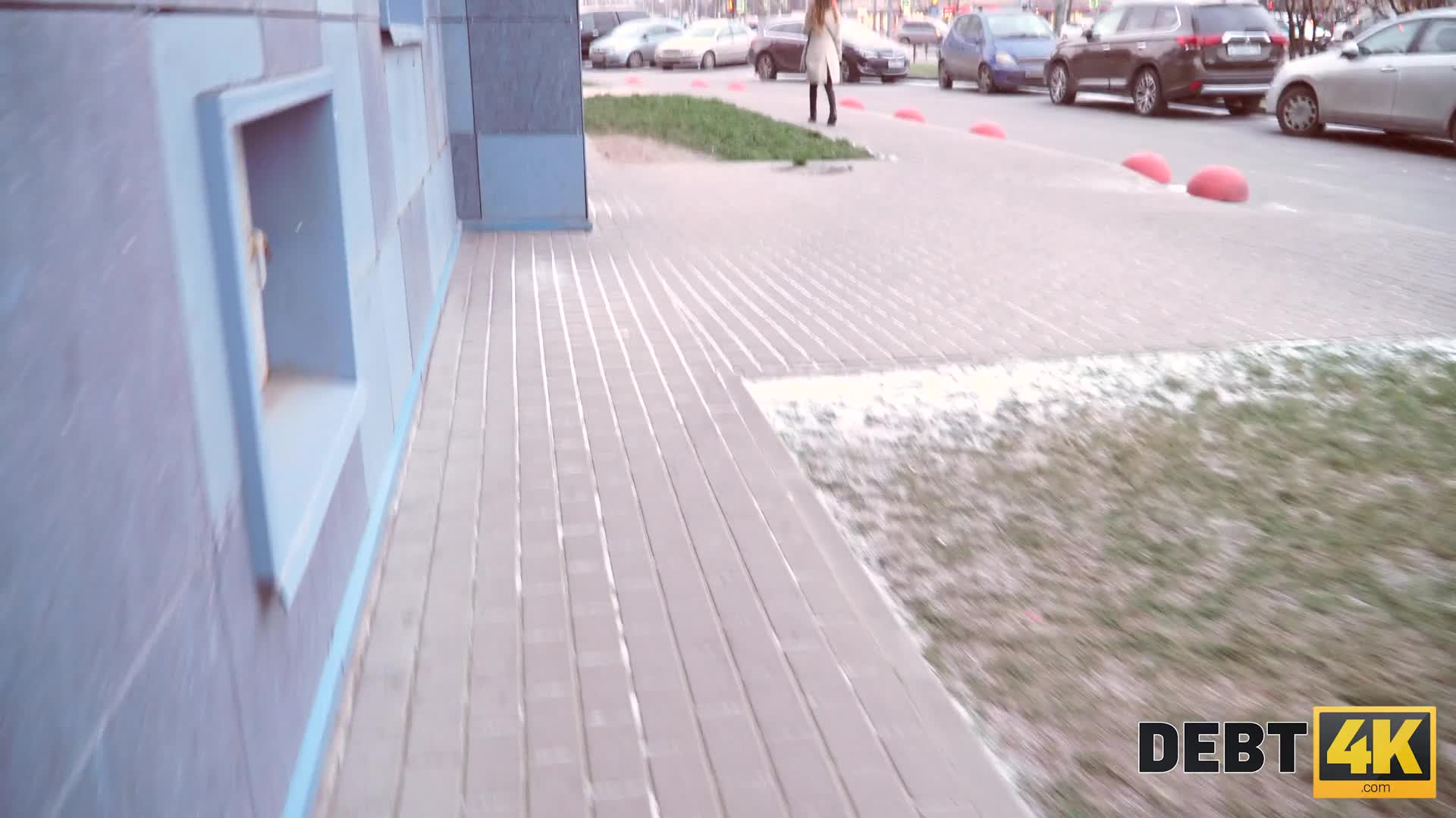 debt4k.e08.roxy.lips