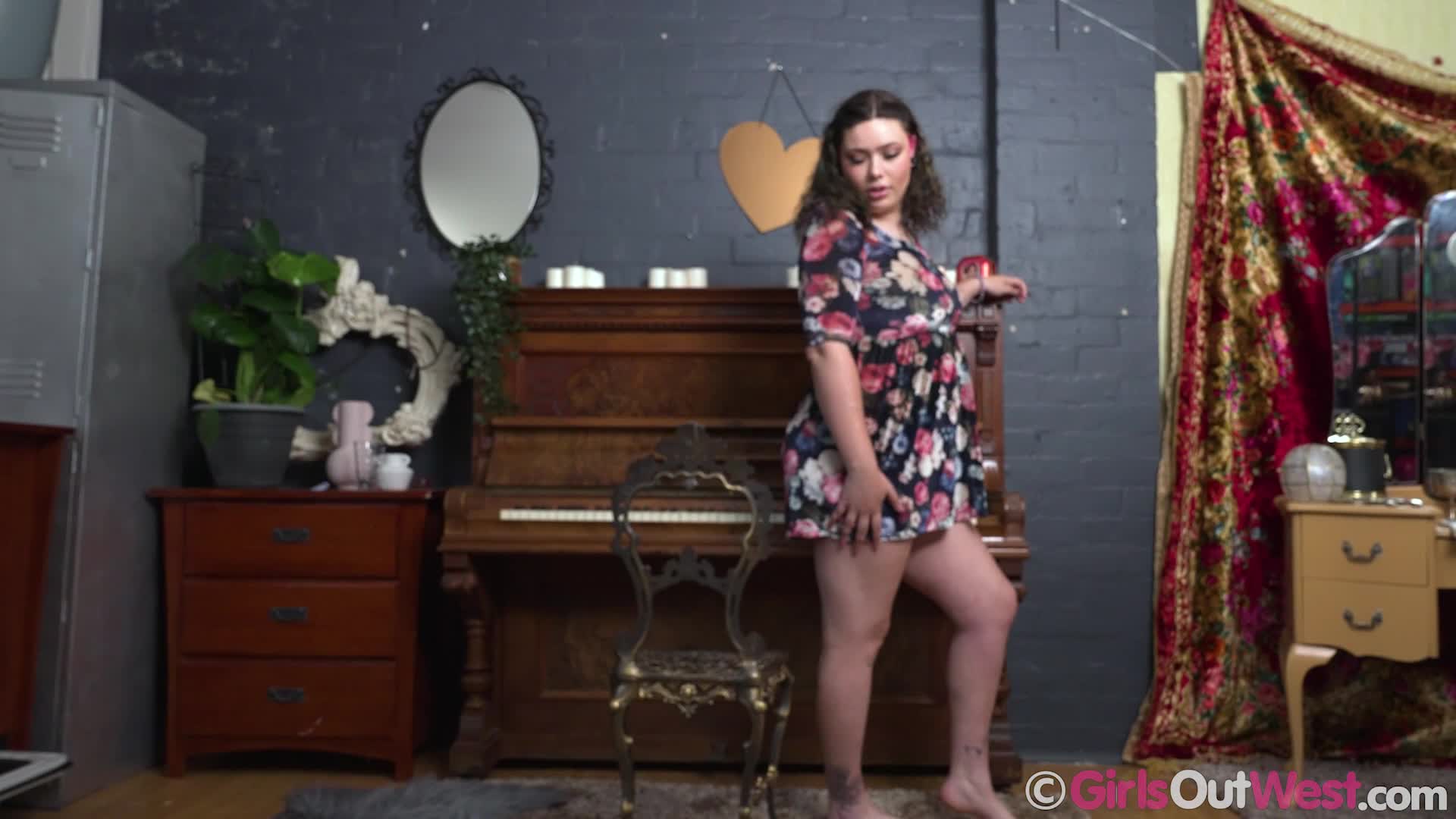 2048.cc -girlsoutwest.24.02.28.pearl.lewinski.piano