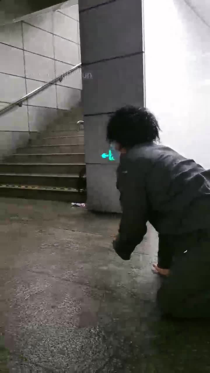 【自购】樱桃大大S─街头羞辱乞丐  