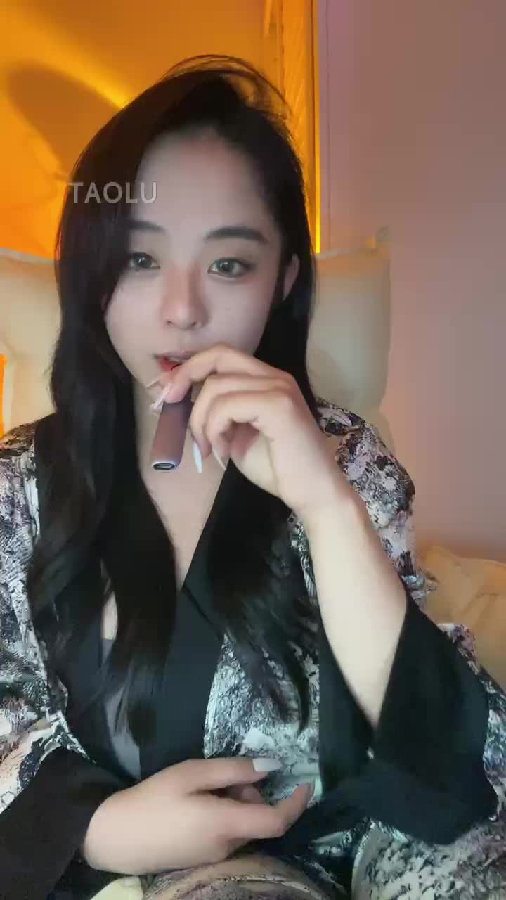 套路直播不知名美女s足底福利 1v 403MB 百度网盘