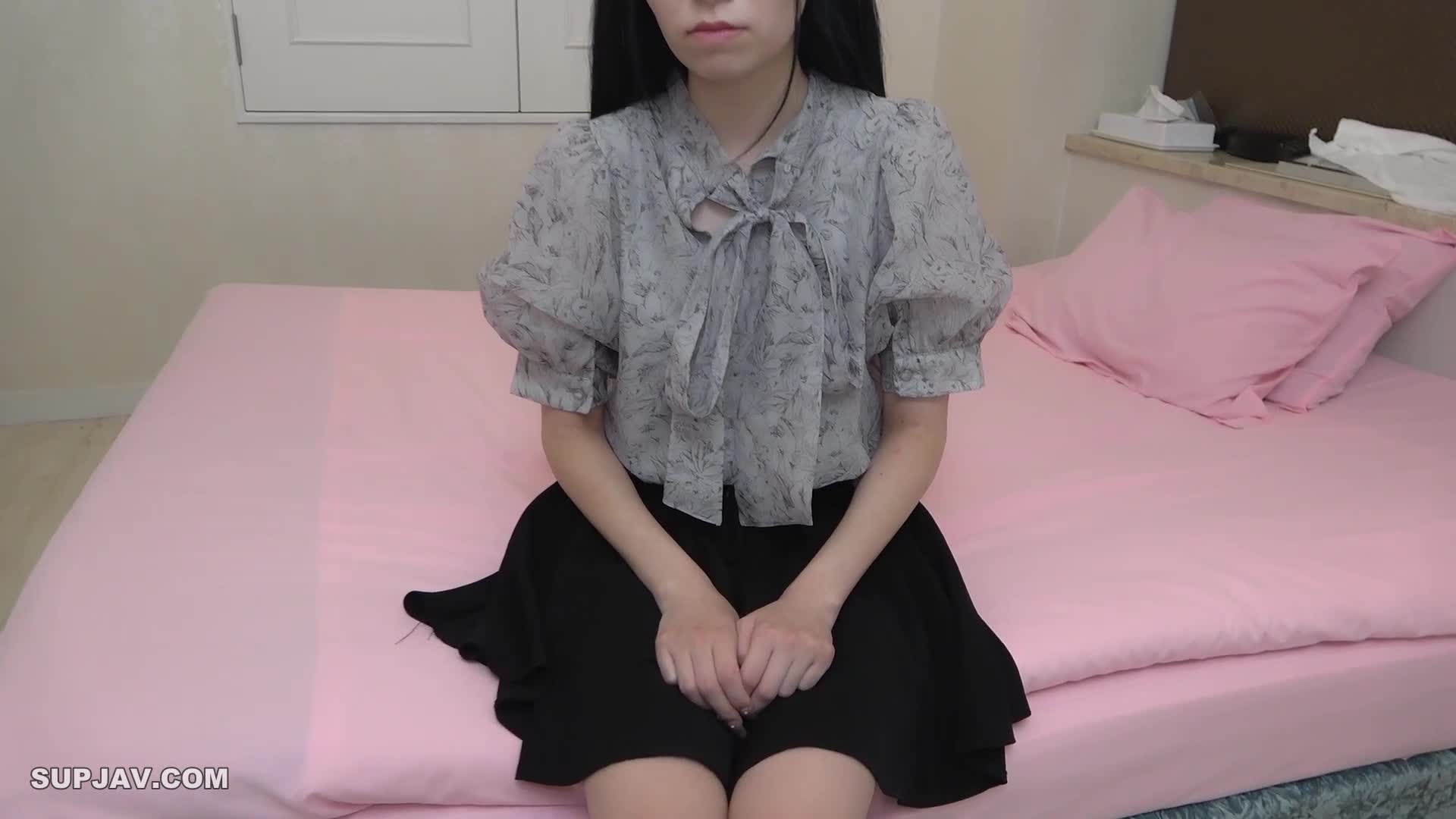 fc2ppv-3131760男なら当然巨乳より貧乳でしょ？白くしなやかな身体のめぐみちゃんに生ＳＥＸ！