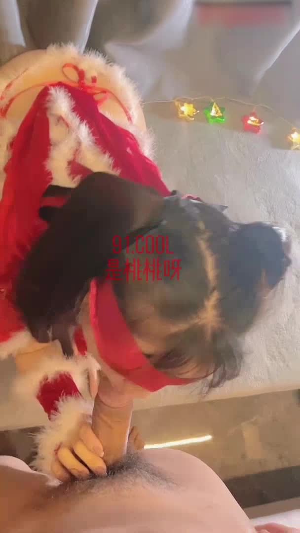 最新童颜巨乳91极品名器尤物▌是桃桃呀.▌圣诞装性感诱惑.粗大巨屌爆干极品蜜穴.内射中出满满溢出淫靡至极