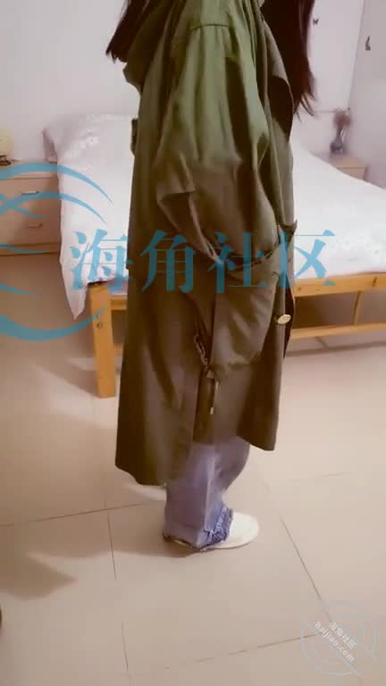 （79）【原创】姐姐跪在地上帮我口交、乳交、深喉爆射到她呕吐不止。[真实姐弟乱伦历程]